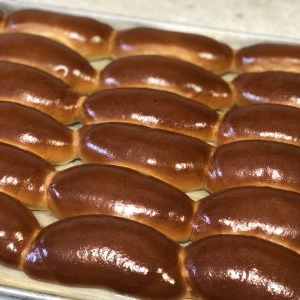 hotdog buns